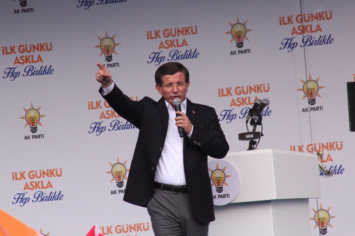 Davutoğlu; “Gerçek katiller Yasin Börü’nün katilleridir” Davutoğlu; “Gerçek katiller Yasin Börü’nün katilleridir”